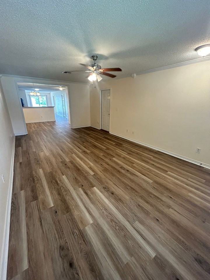 3110 Meadow St - Photo 2 of 21
