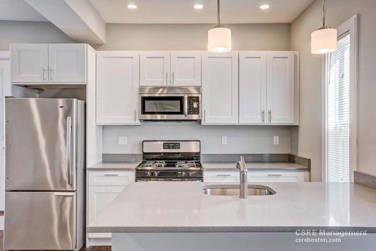 147 Boston Street - Photo 3 of 9