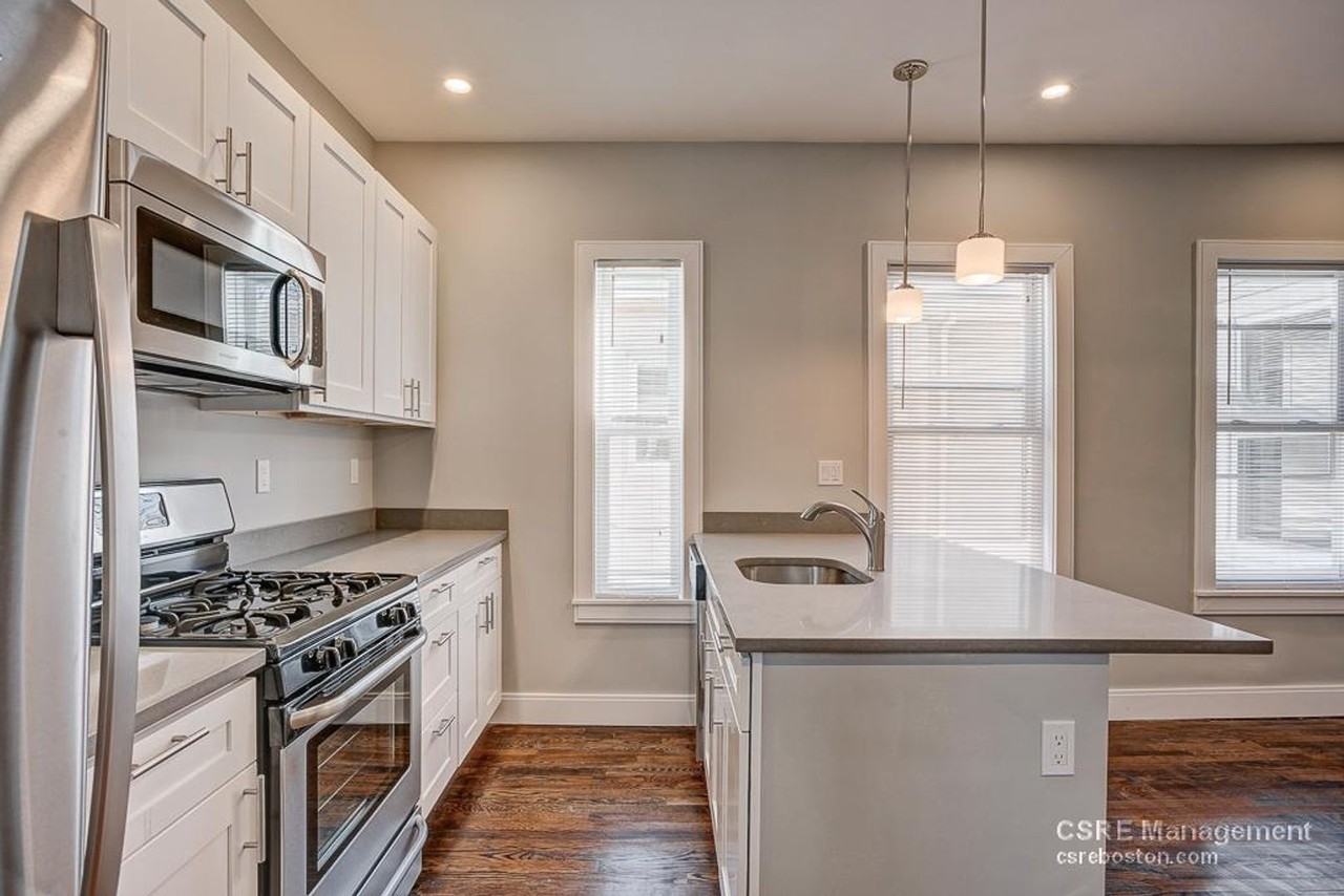 147 Boston Street - Photo 6 of 9