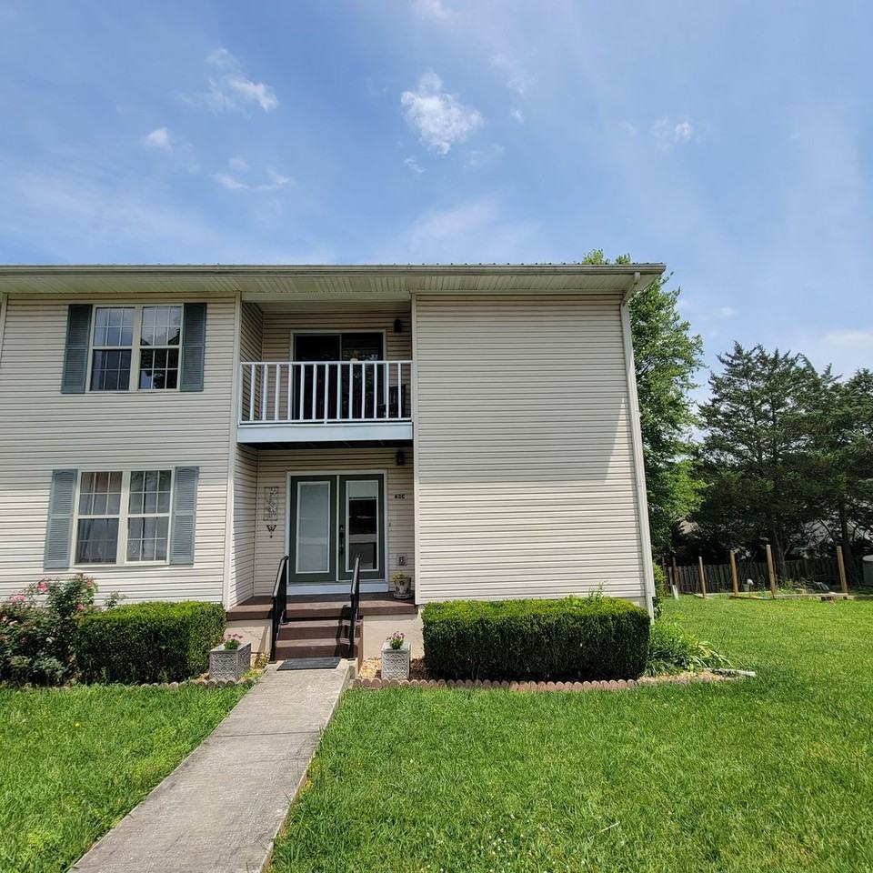 63 Eastgate Cir Apt C #Apt C