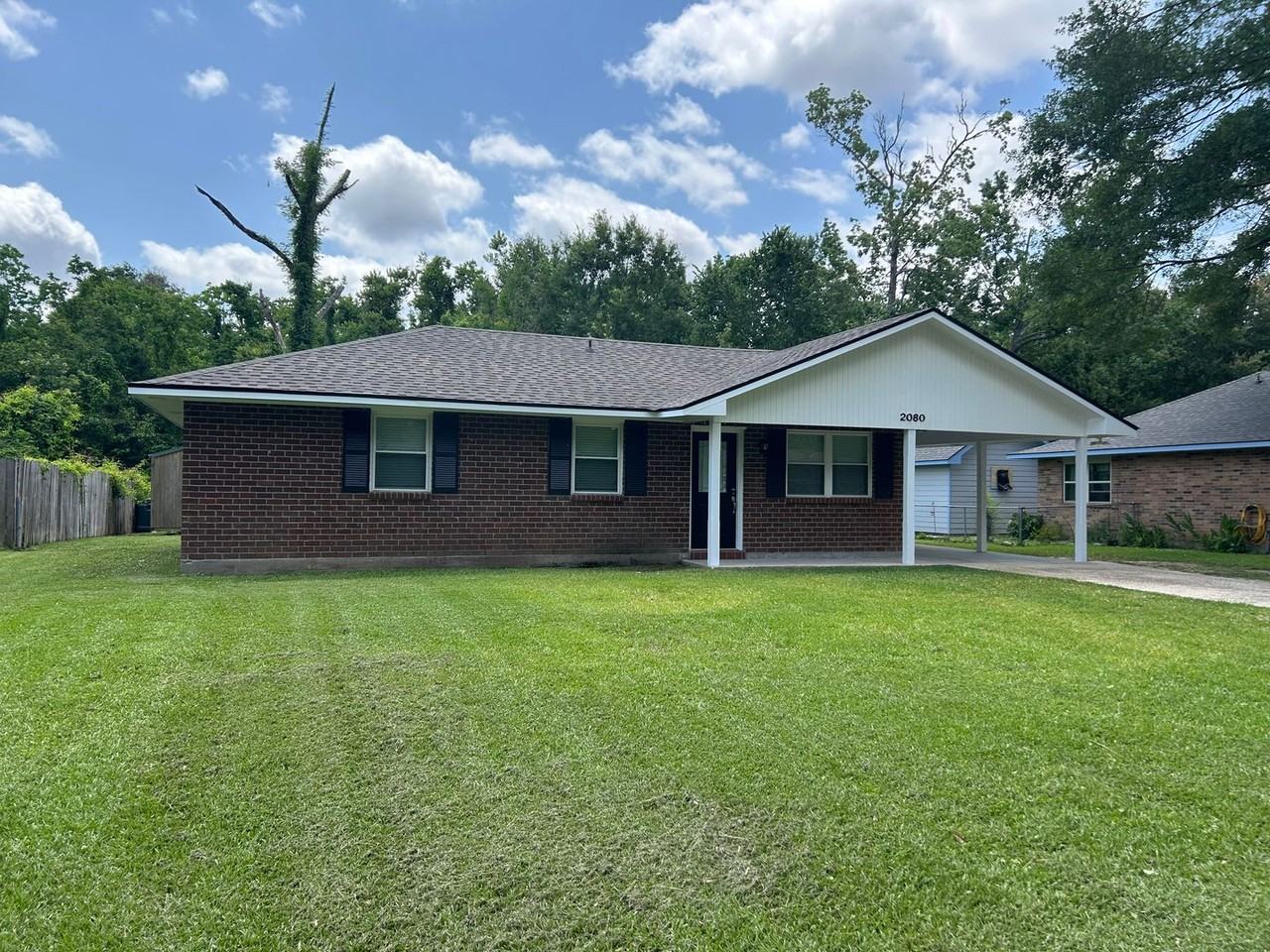 2080 Jerlyn Dr - Photo 2 of 23