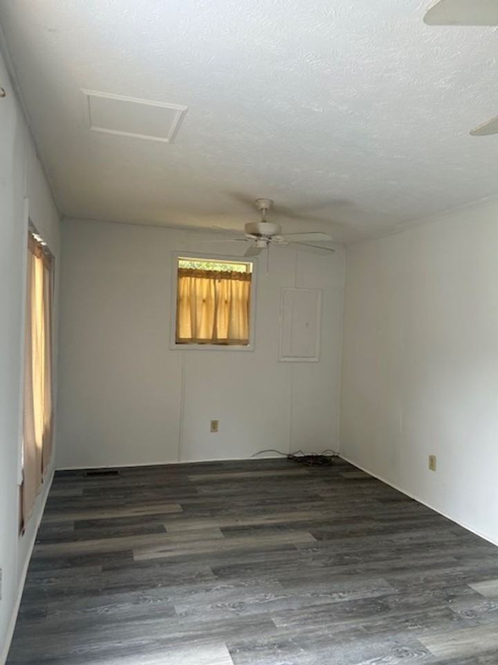 206 Marsh Oaks Dr - Photo 2 of 8