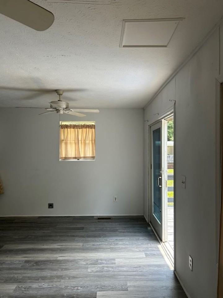 206 Marsh Oaks Dr - Photo 3 of 8