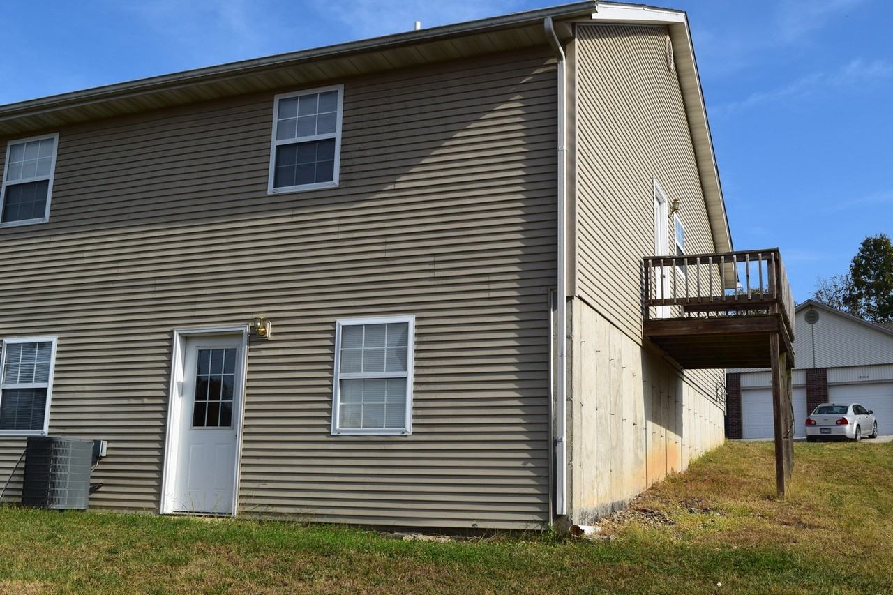 13895A Trinity Cir - Photo 2 of 34