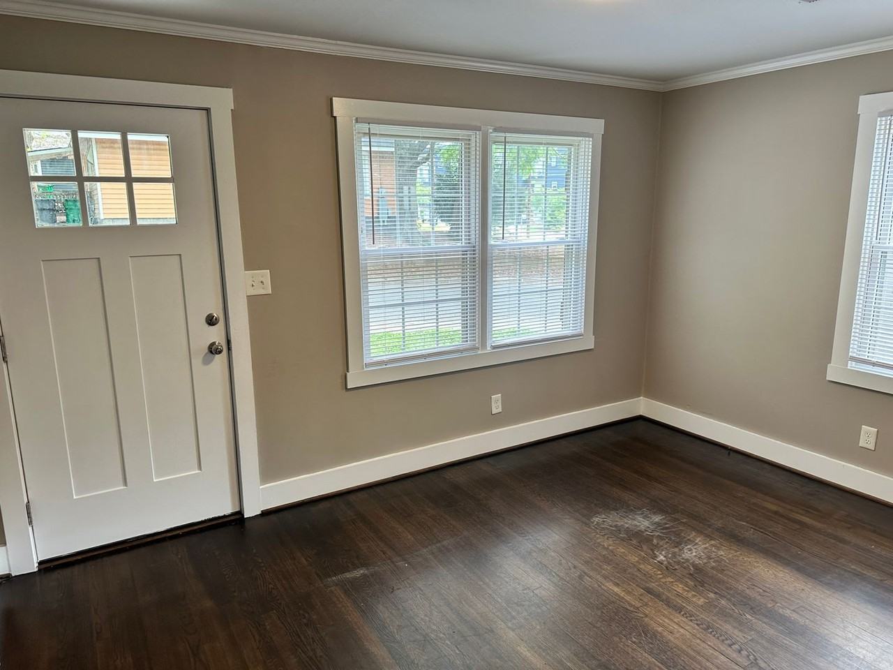 1621 Pegram St - Photo 2 of 9