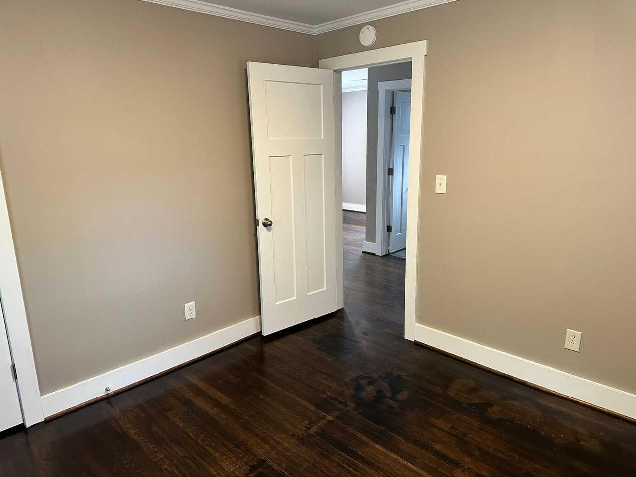 1621 Pegram St - Photo 5 of 9