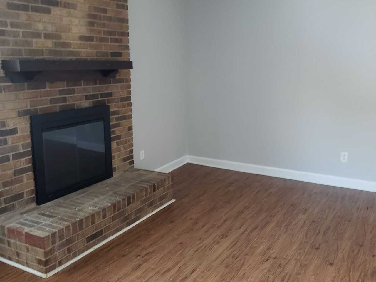 8111 Marcus Ln - Photo 4 of 10