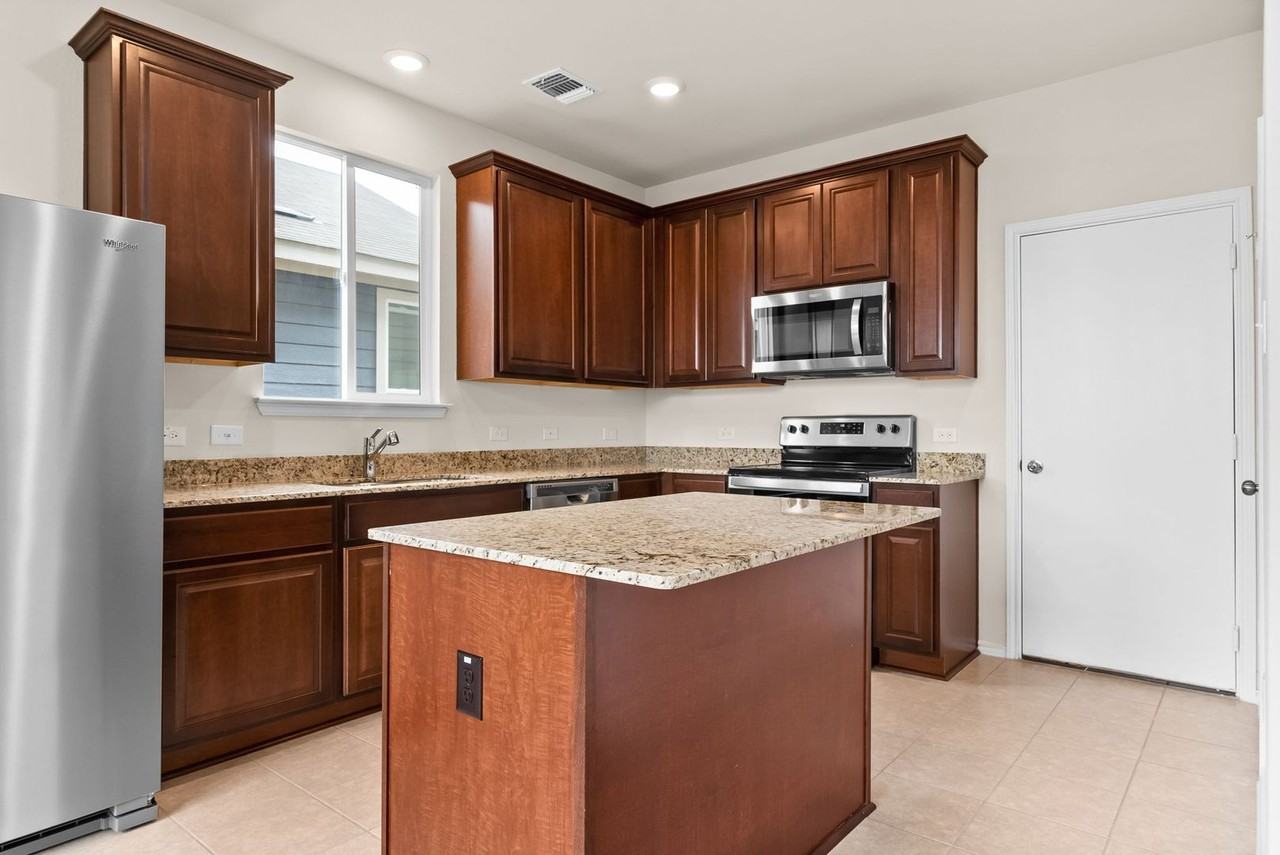 169 Katie Elder Dr - Photo 6 of 18