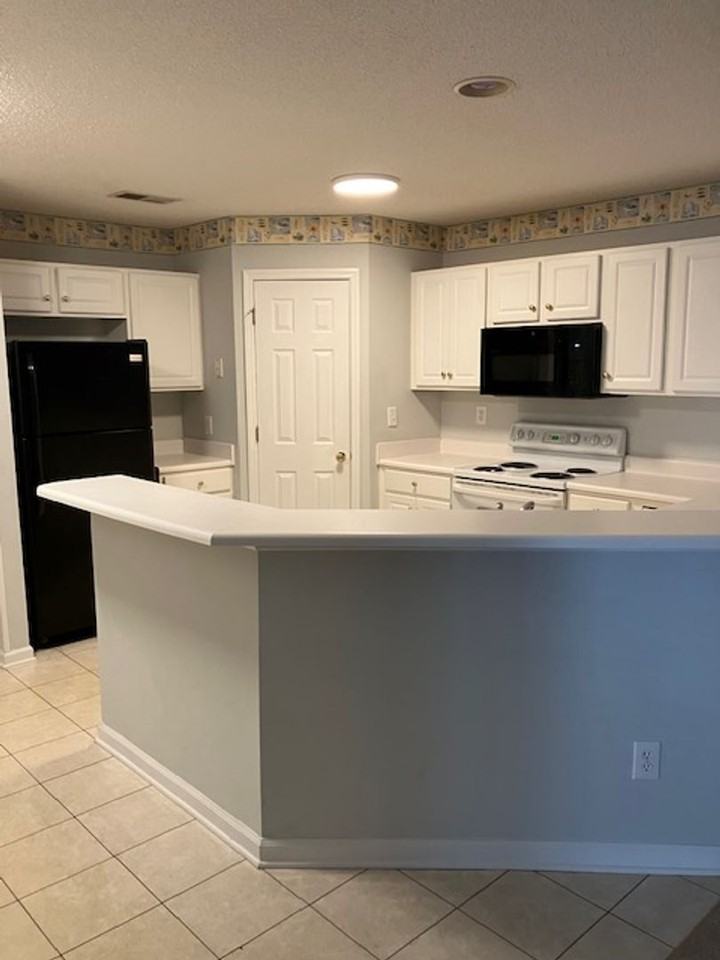 5002 Hunters Trl - Photo 2 of 6