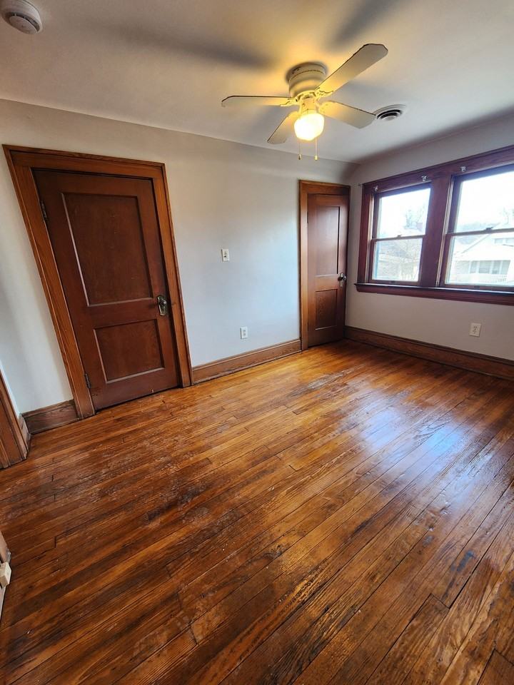 Kendall2550 - Photo 4 of 10