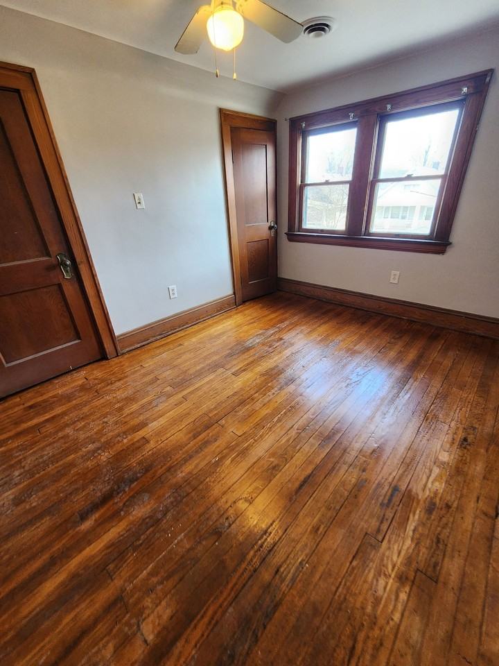 Kendall2550 - Photo 5 of 10