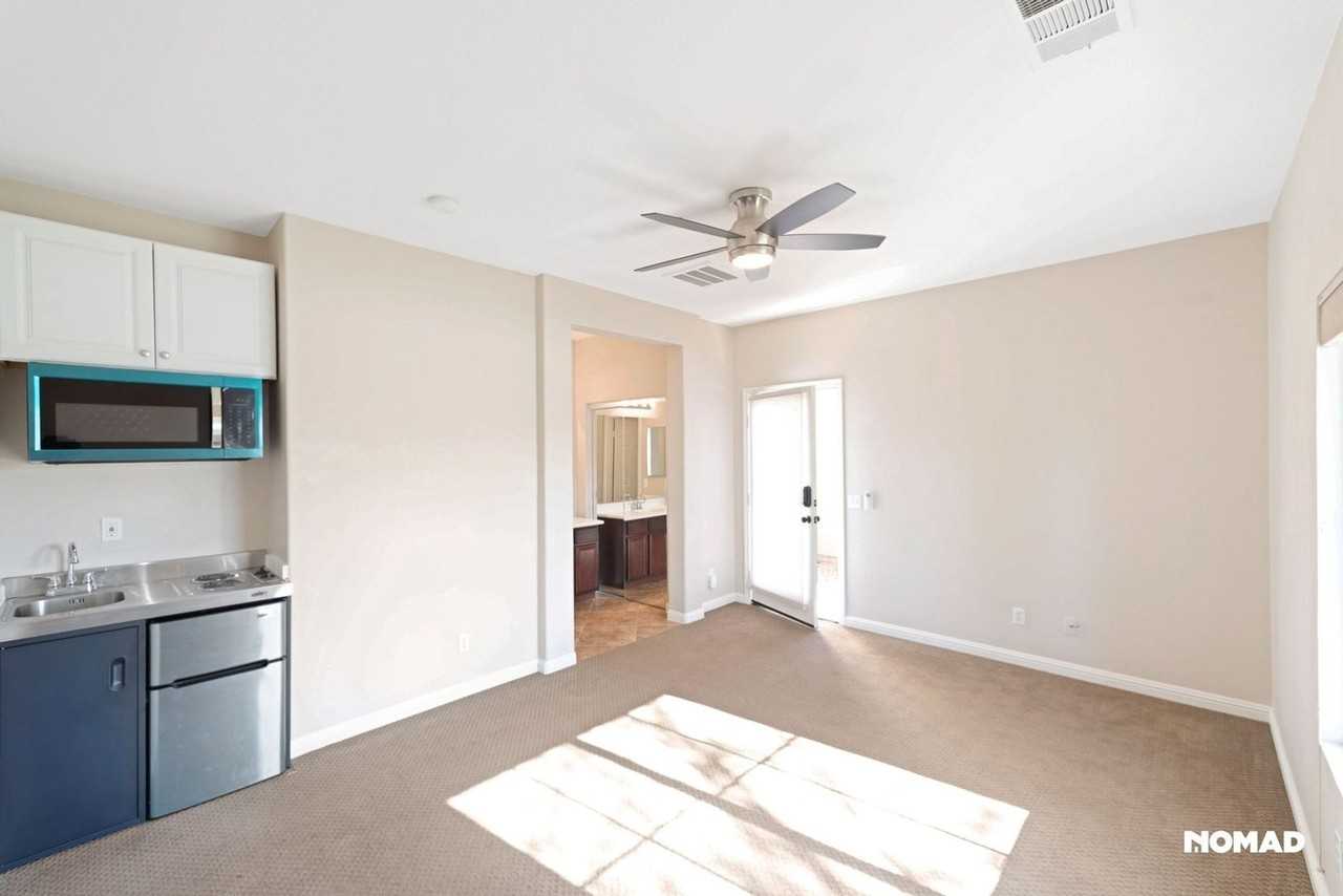 3853 Mira Arena - Photo 5 of 21