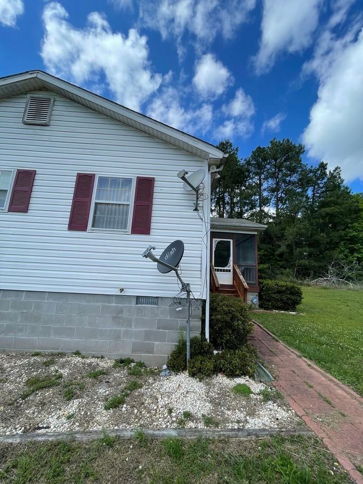 2610 Mary Ball Rd - Photo 2 of 3