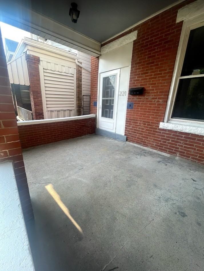 221 Orchard Pl - Photo 3 of 18