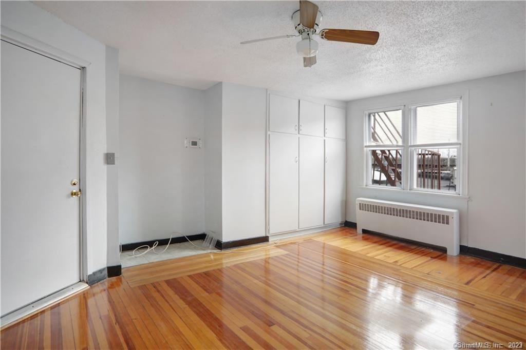 768 State St #4 - Photo 4 of 11