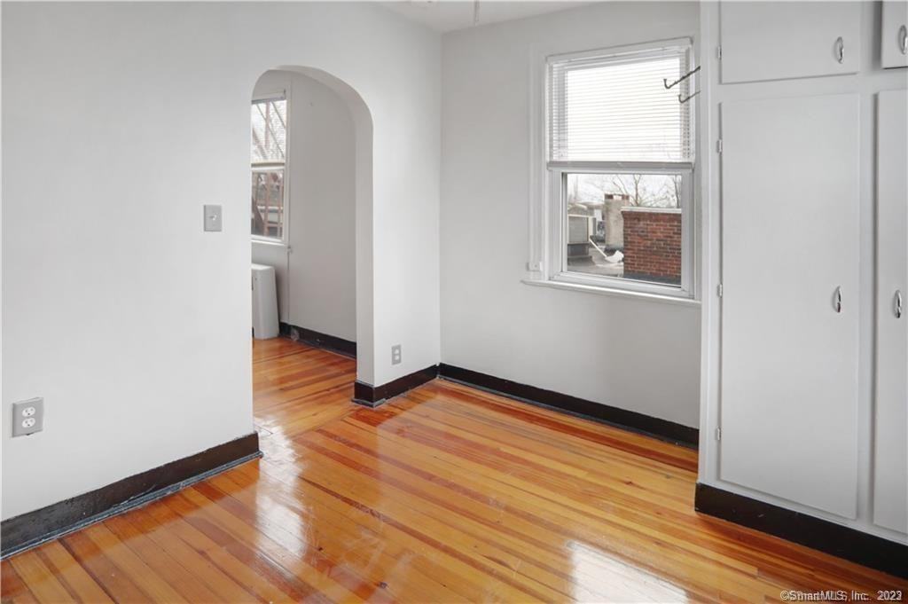 768 State St #4 - Photo 5 of 11