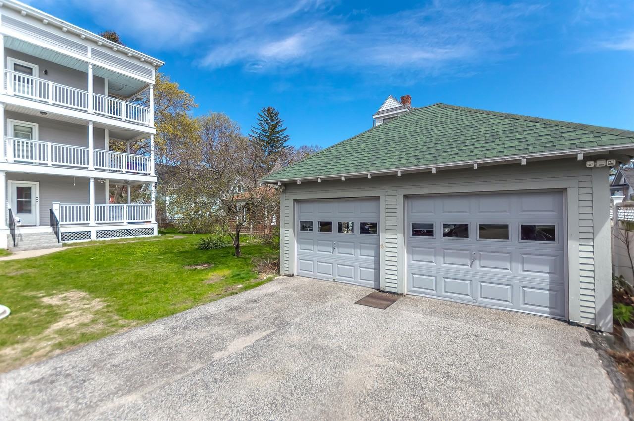 105 Ray St #2 - Photo 3 of 14