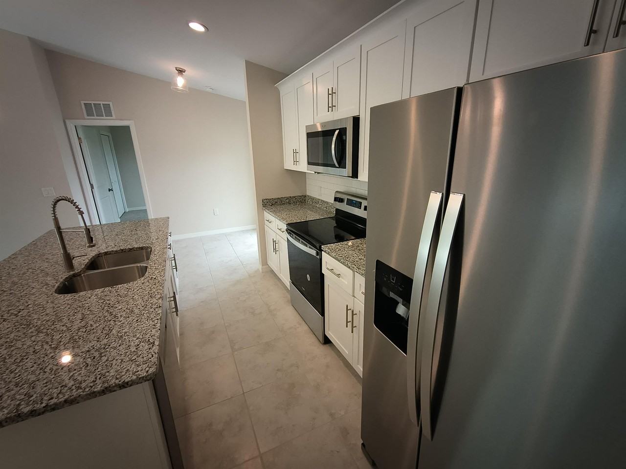 1108 Ne 33rd Ter - Photo 2 of 26