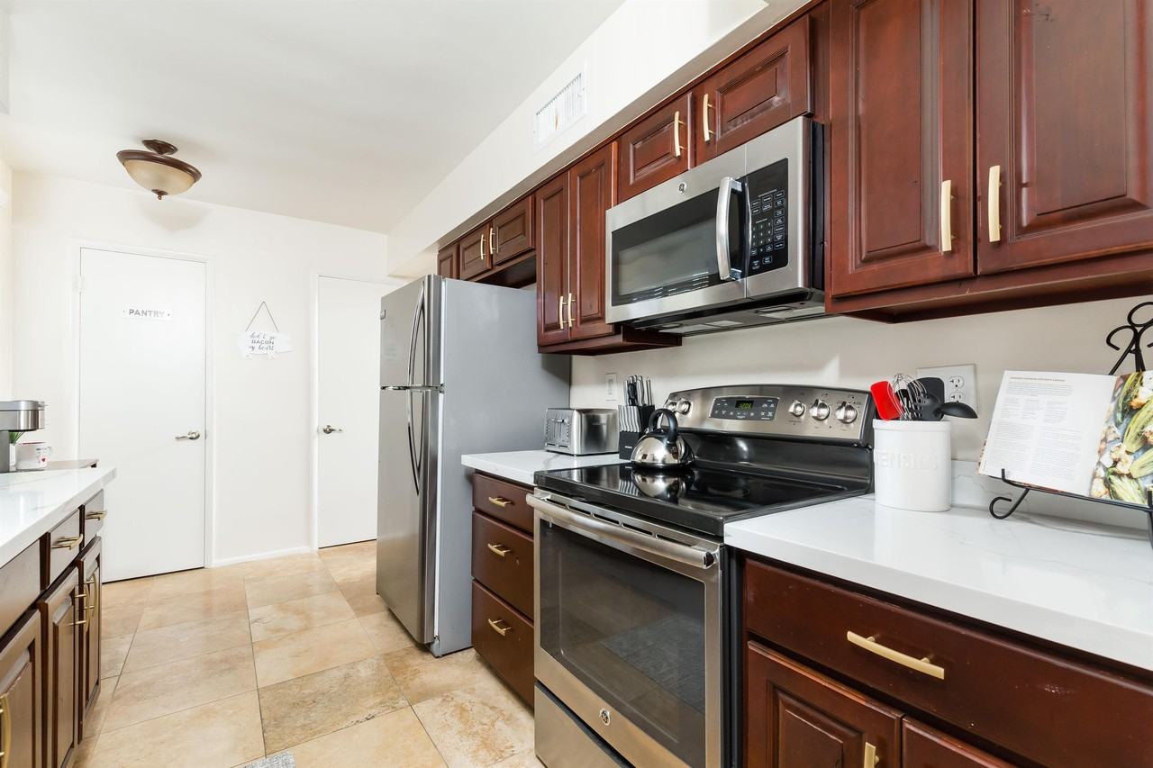 3242 E Camelback Rd #104 - Photo 2 of 10