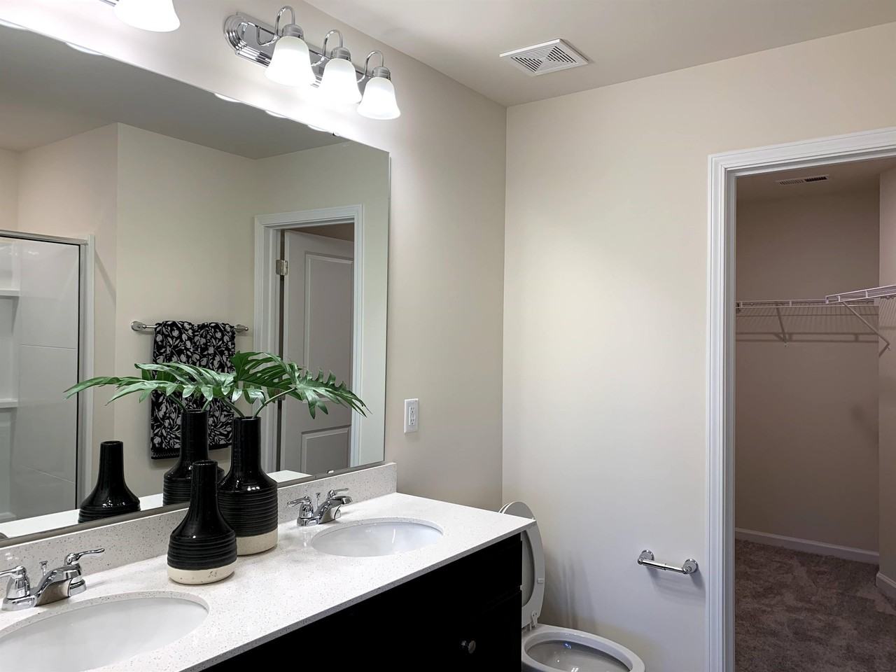 305 Purdue Dr #1 - Photo 3 of 17