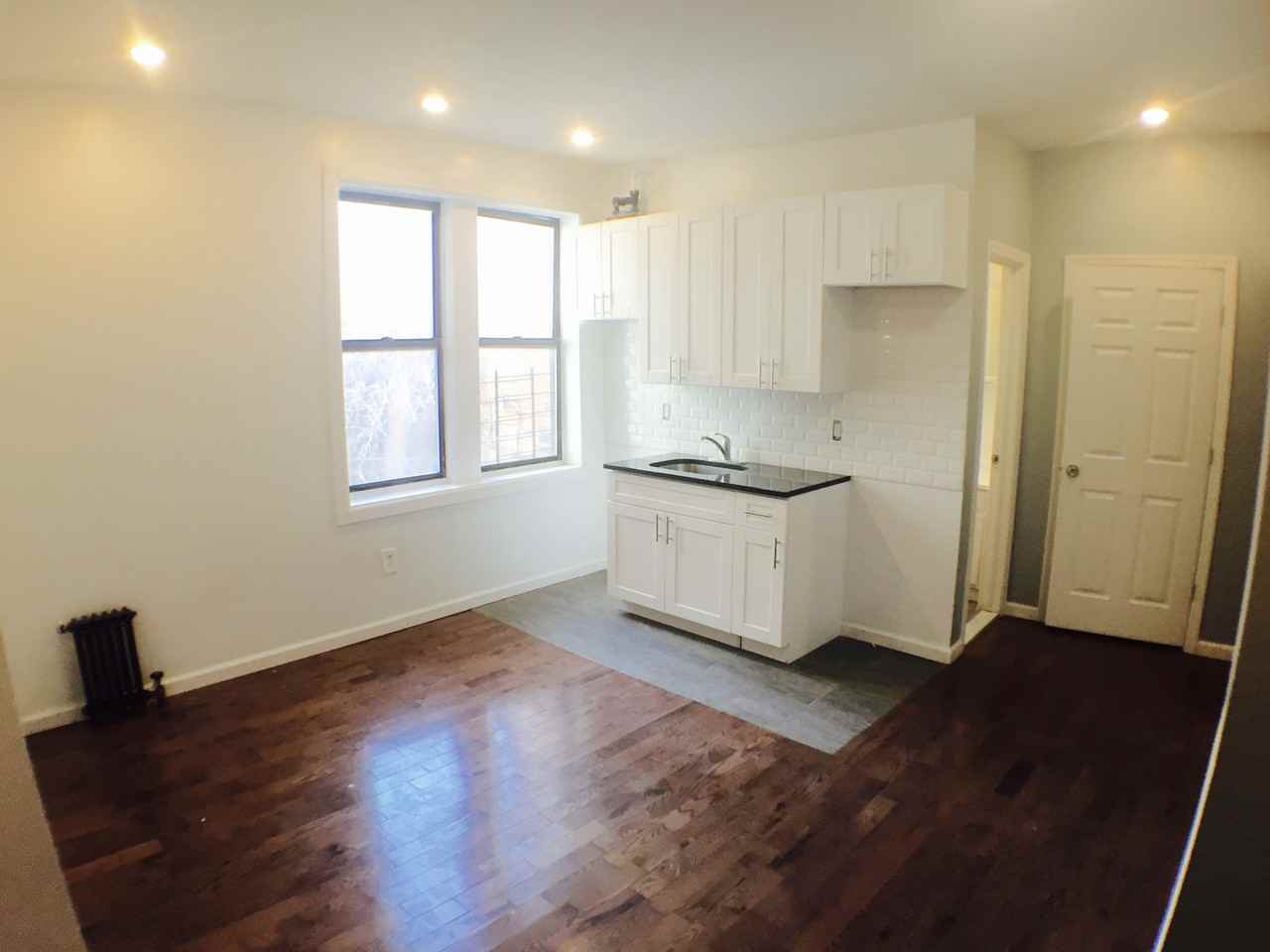 25 Vermilyea Avenue #5