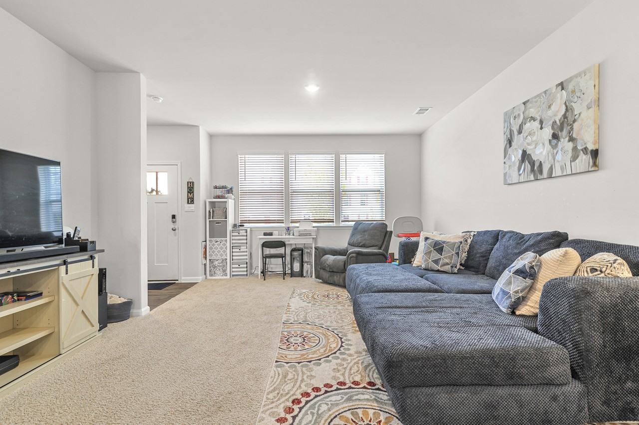 420 Ridgely Blvd - Photo 6 of 23