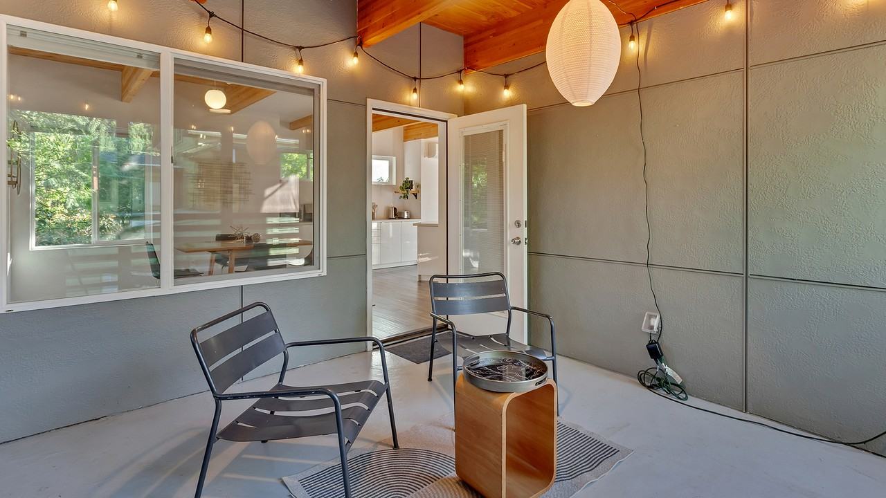 6824 N Catlin Ave #A - Photo 3 of 41