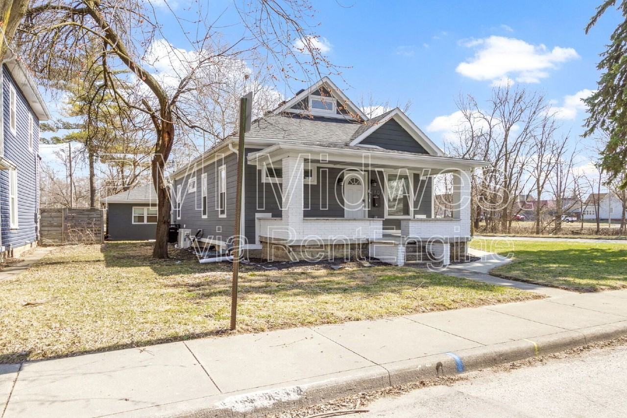 1701 Barth Ave - Photo 2 of 47
