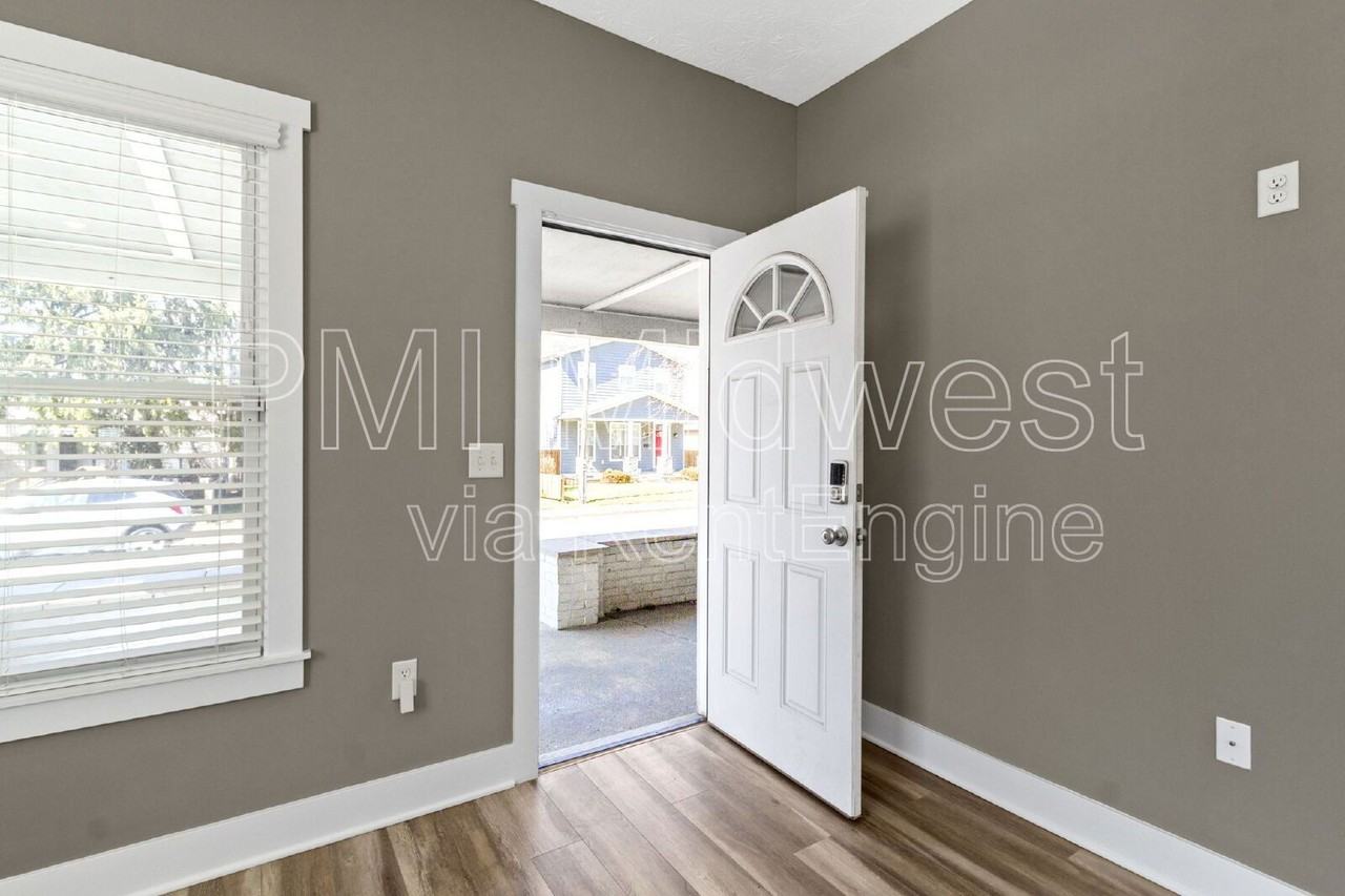 1701 Barth Ave - Photo 7 of 47