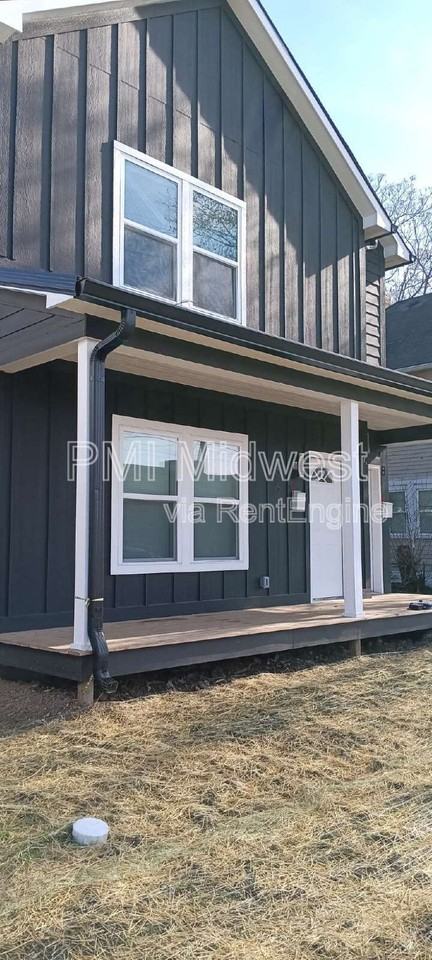 1236 W 18th St #A - Photo 2 of 39