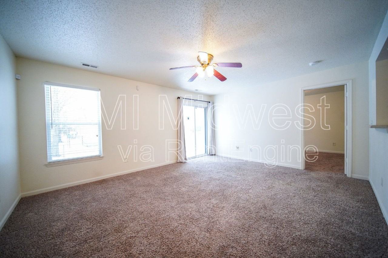 10414 Kensil St - Photo 3 of 25