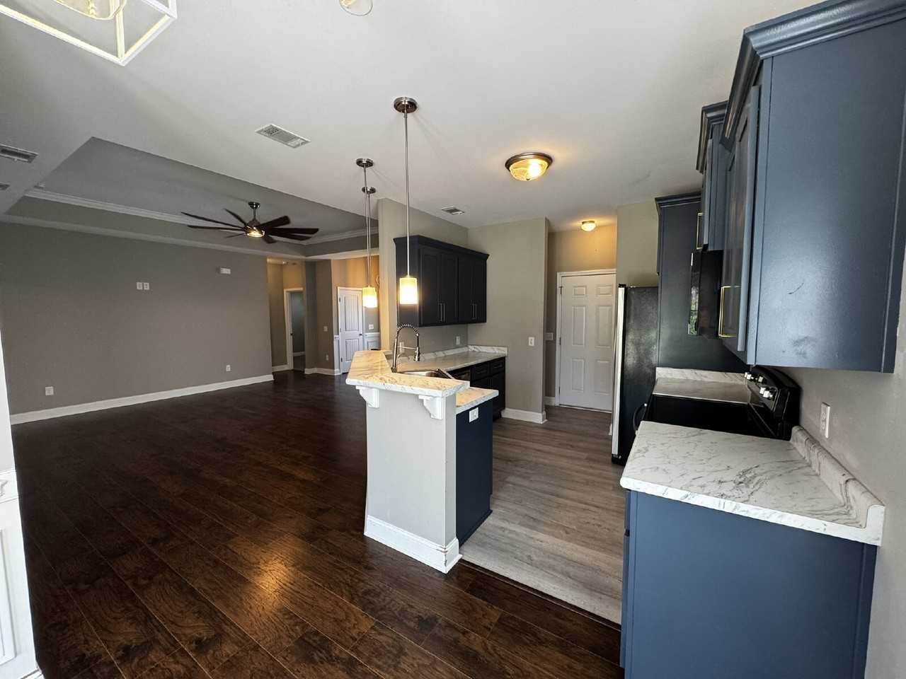 116 Thornbush Ct Ne - Photo 6 of 19