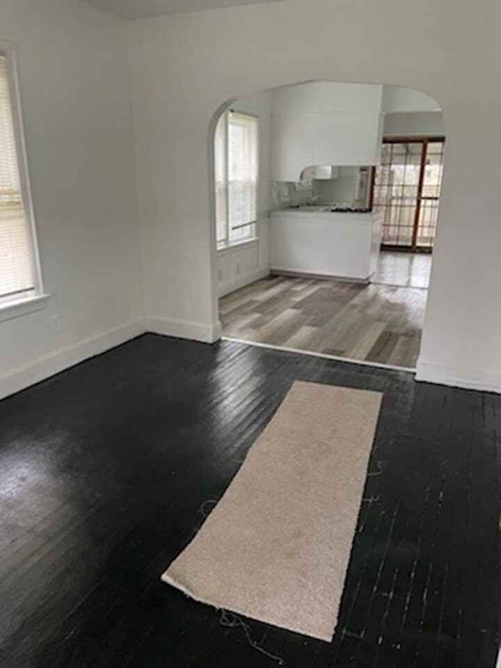 1733 Kansas Ave - Photo 3 of 18