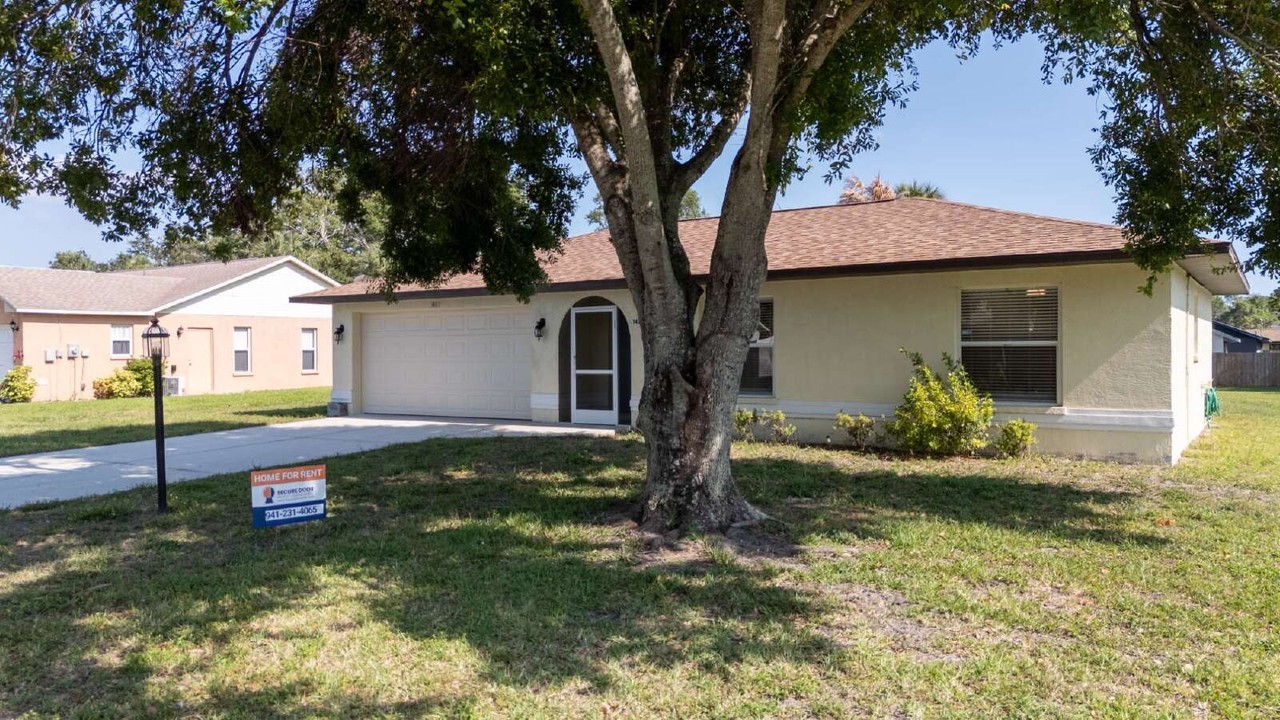 1407 14th St W - Photo 3 of 31