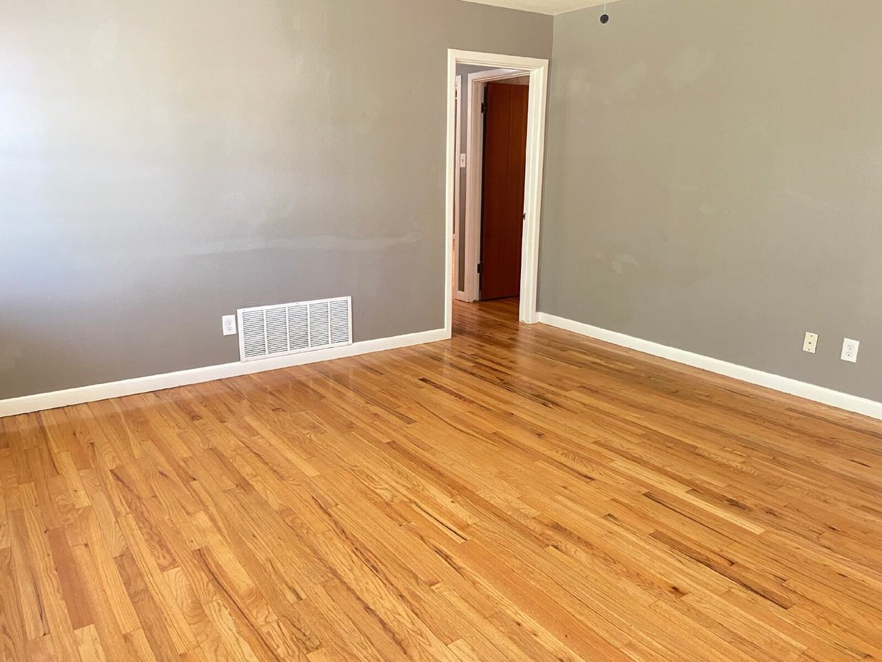 4313 31st St - Photo 2 of 18