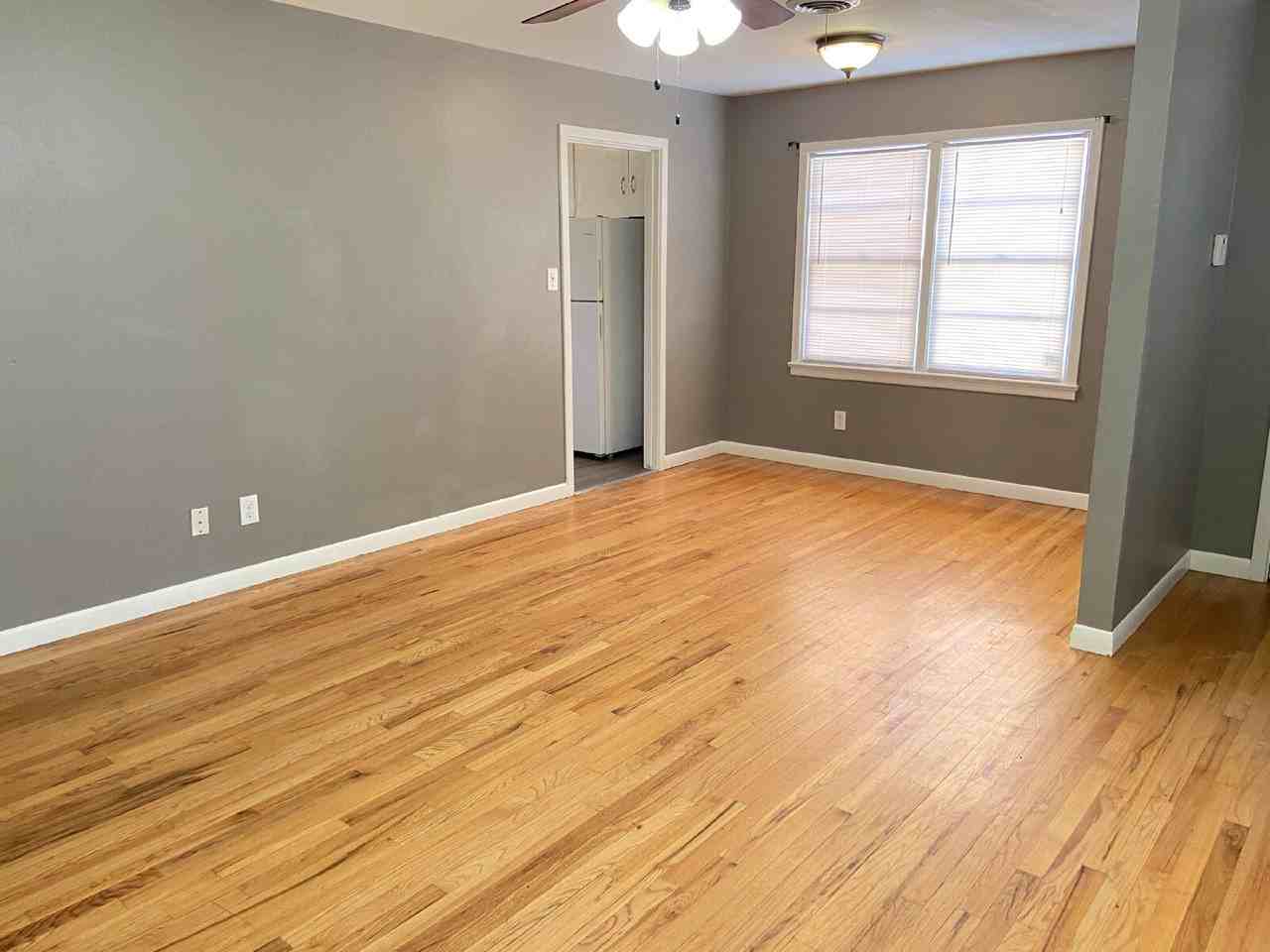 4313 31st St - Photo 6 of 18