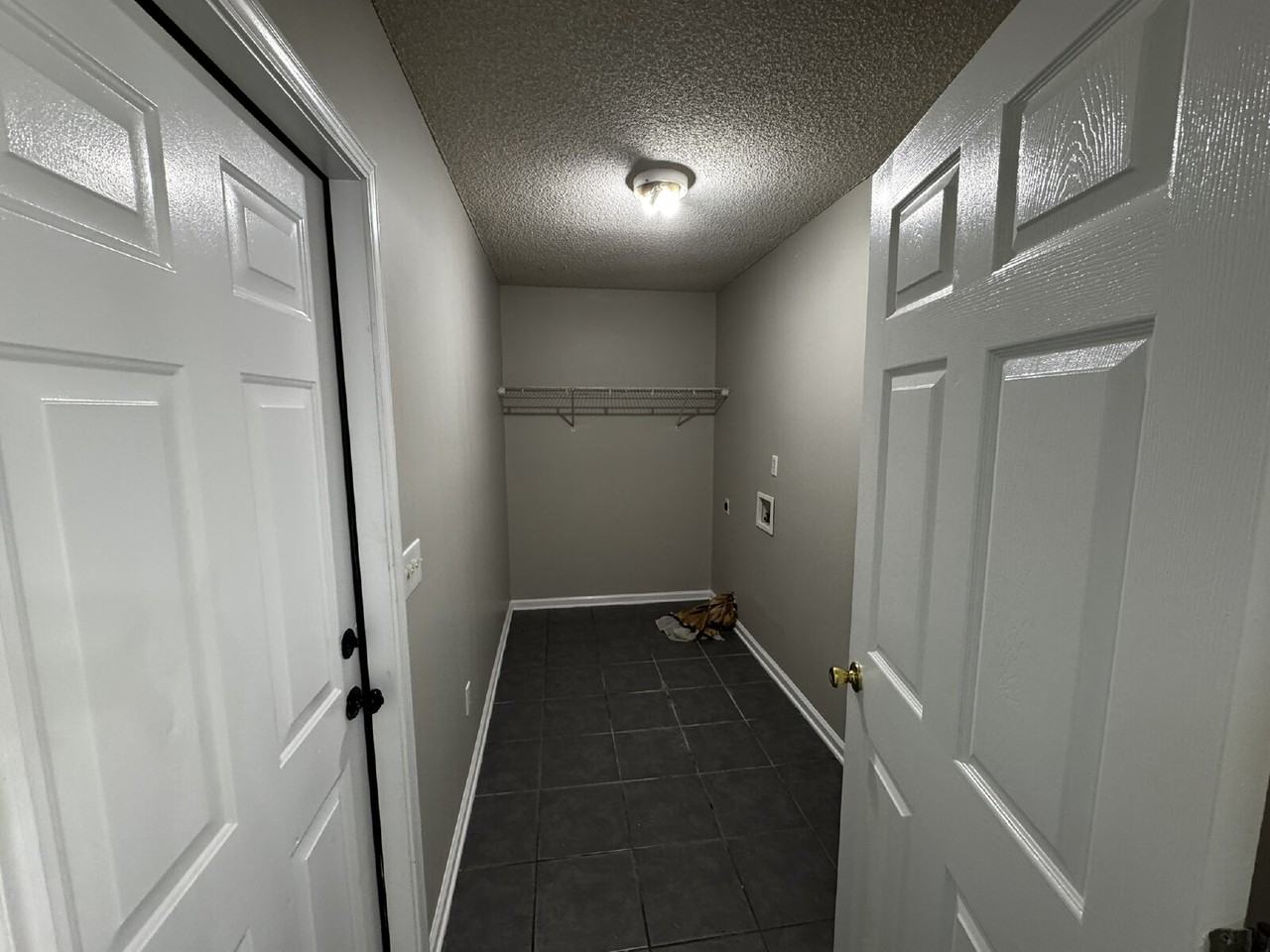 208 Easy St - Photo 6 of 17