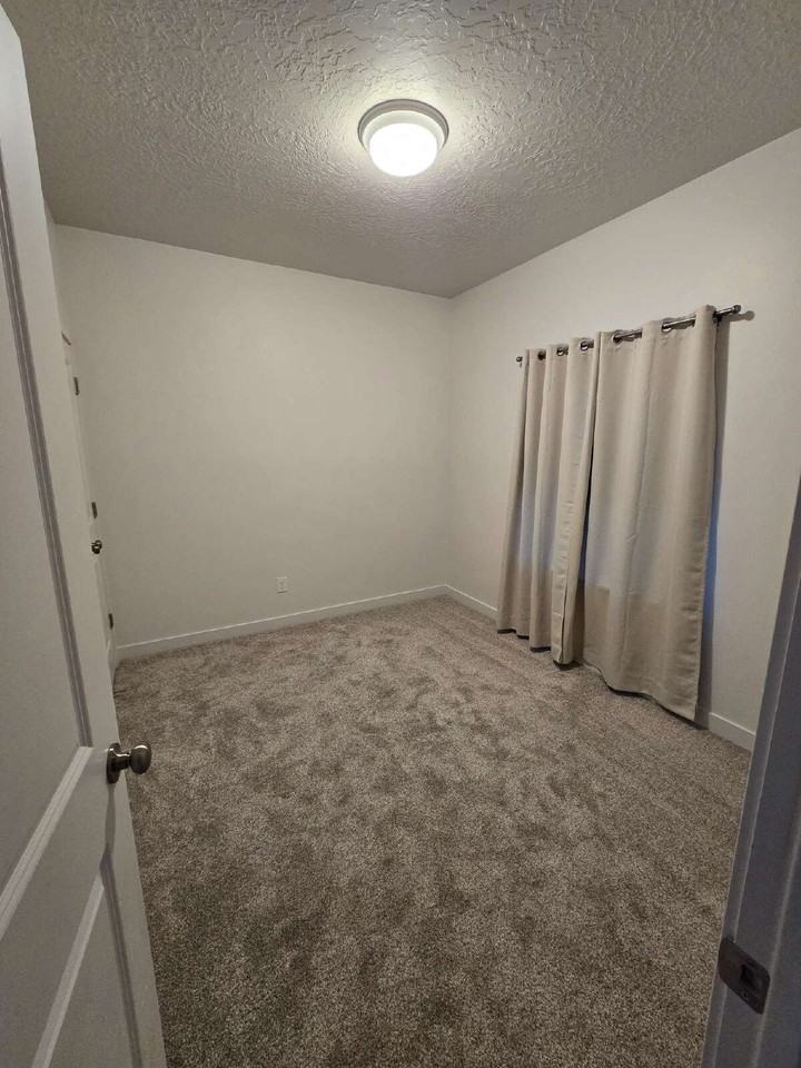 15463 S Capri Heights Ln - Photo 2 of 19