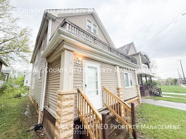 2850 E 102nd St #1 - Photo 3 of 16