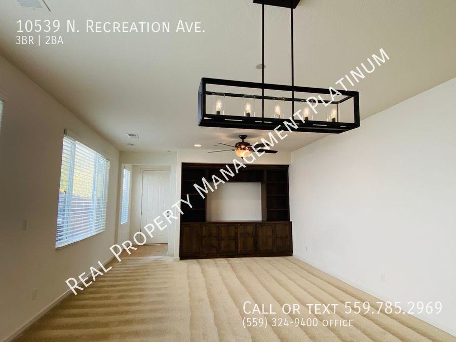 10539 N Recreation Ave - Photo 4 of 39