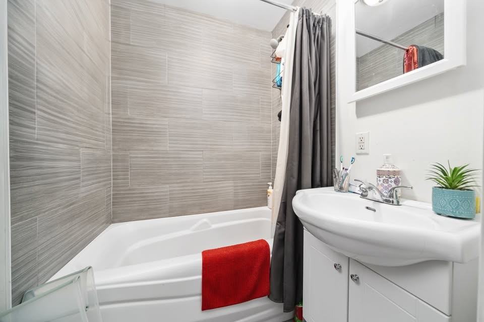 2024 Rue Montcalm - Photo 6 of 15