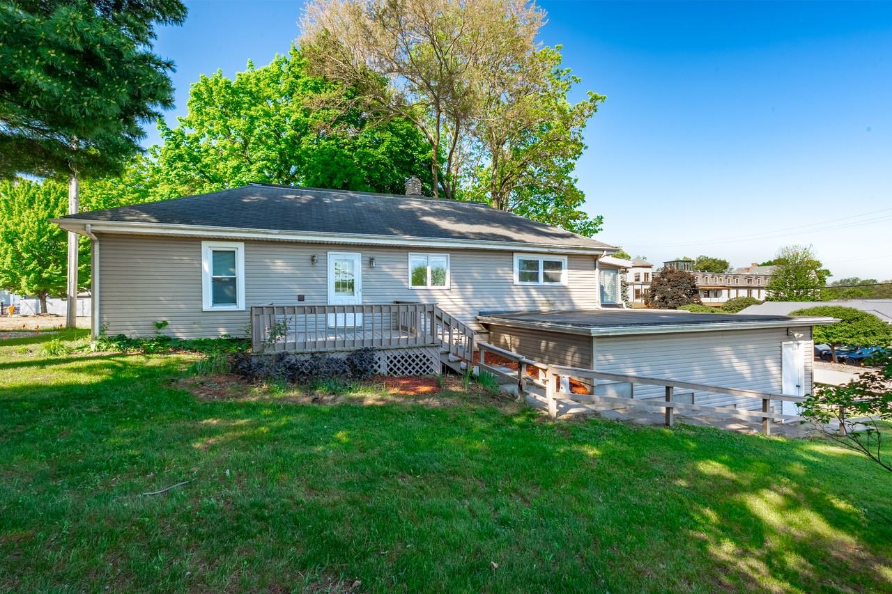 102 1st St #NA - Photo 2 of 22