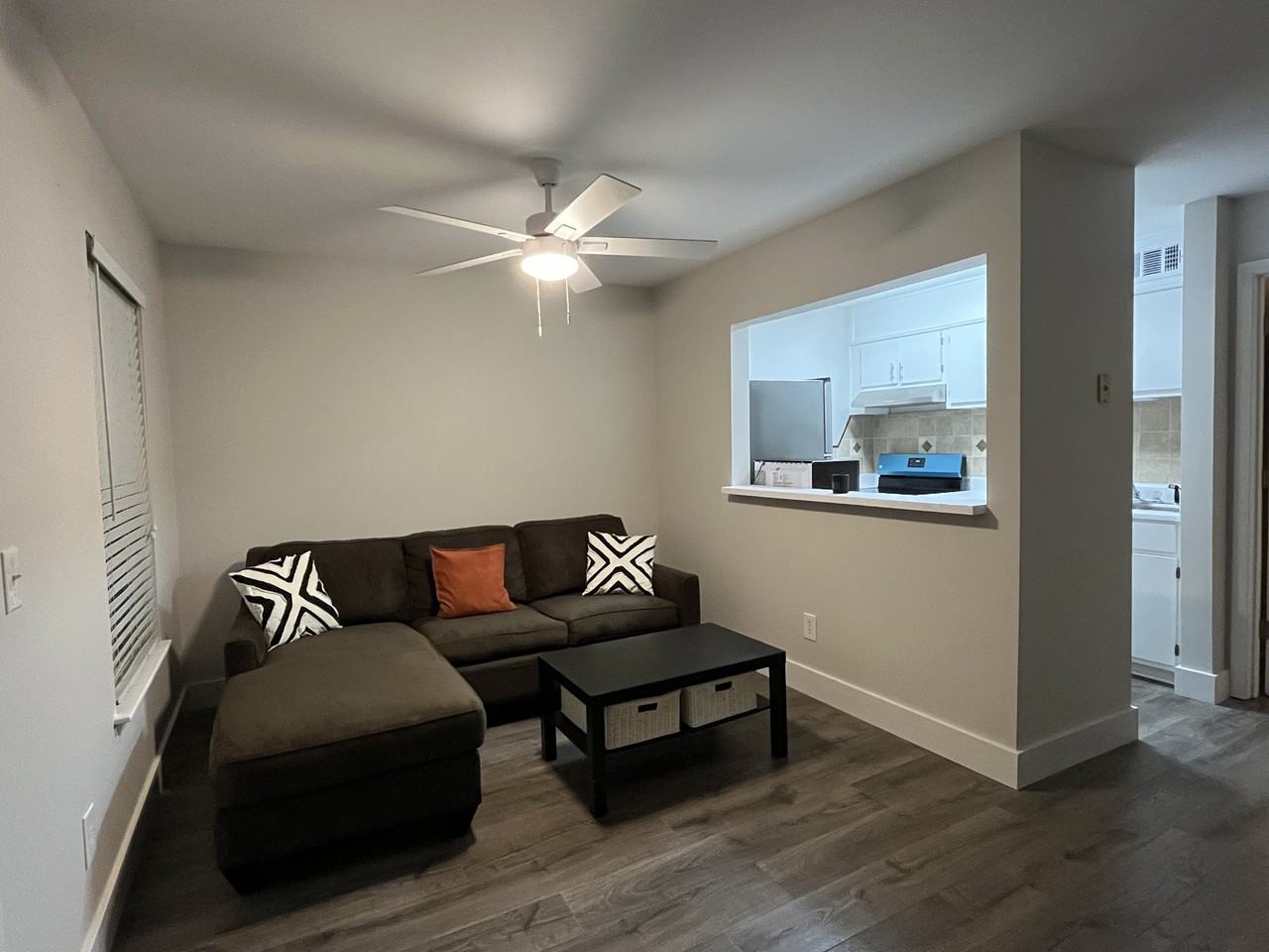 148 E University Dr #B101 - Photo 7 of 13