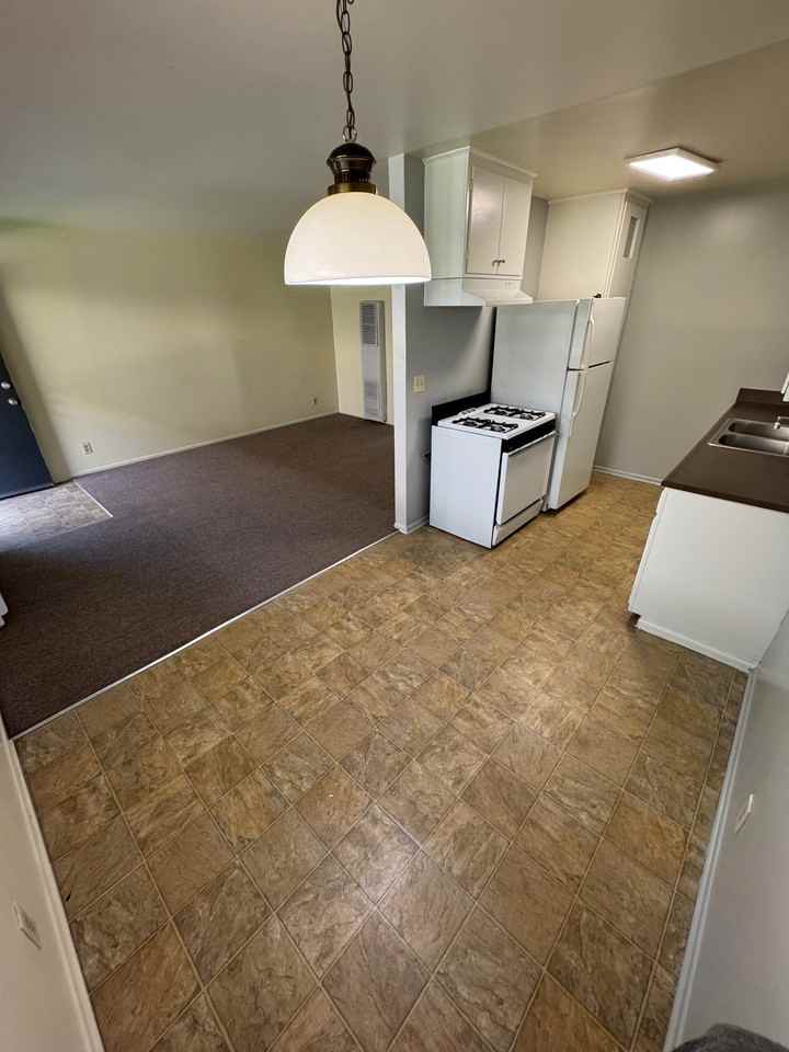 1160 E Alosta Ave #32