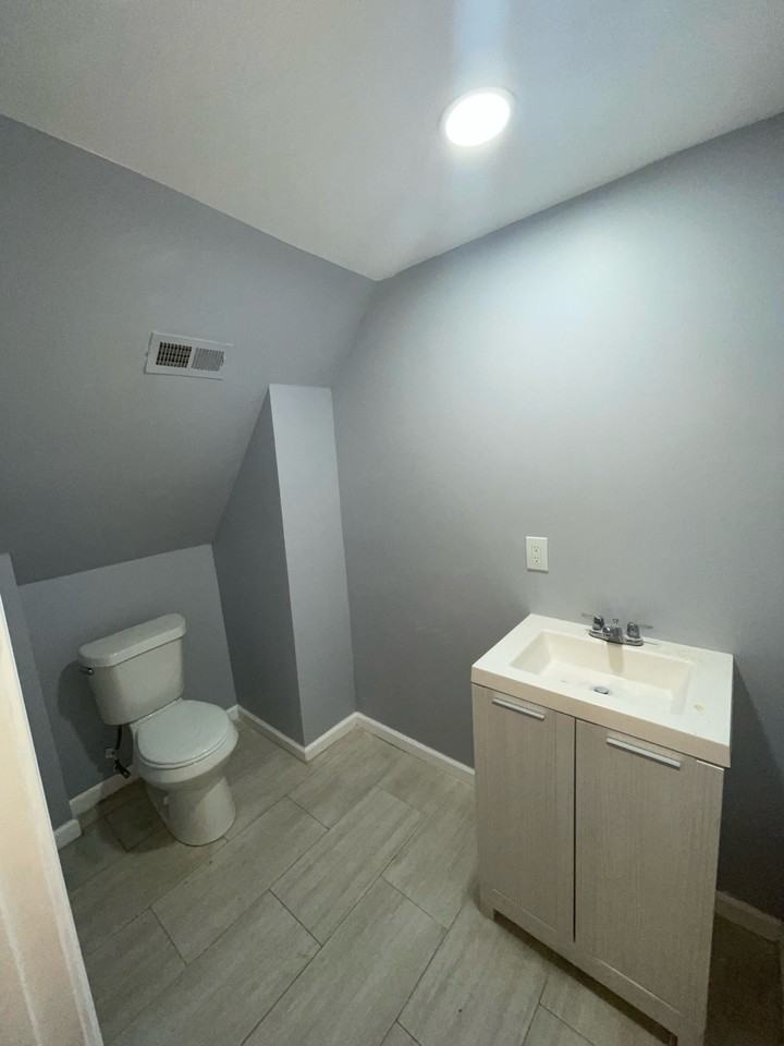 408 N 1st St #NA - Photo 3 of 6