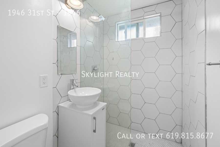 1946 31st St #1946 - Photo 3 of 16