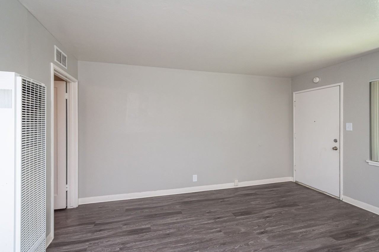 Affordable Living in the Heart of Sacramento! - Photo 4 of 22