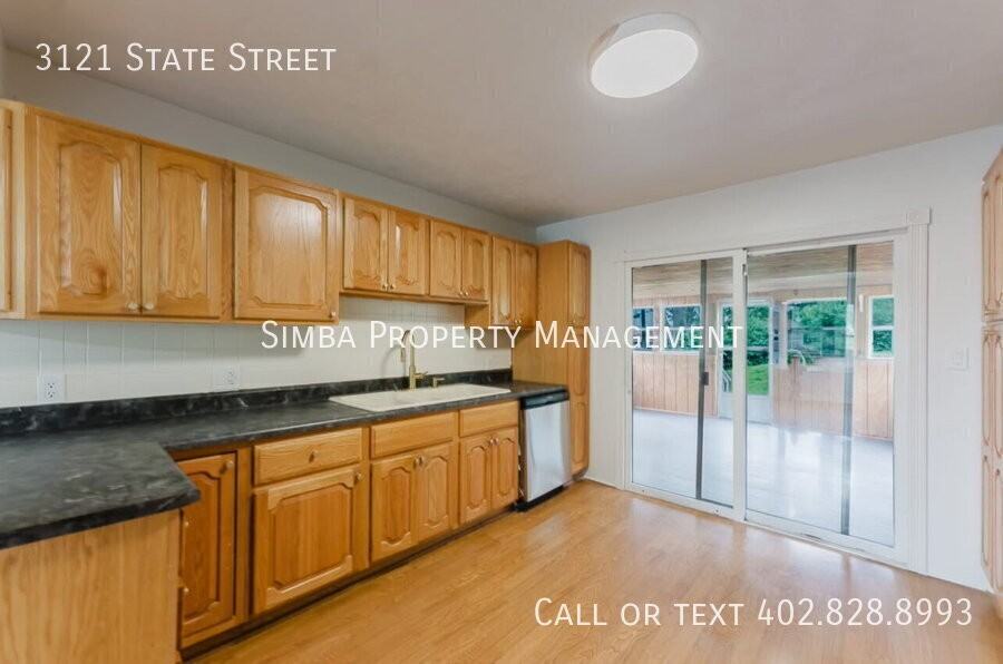 3121 State St - Photo 3 of 14