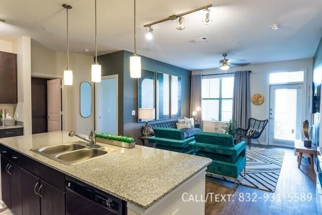 Auburn Knoll Ave #HLH - Photo 2 of 13