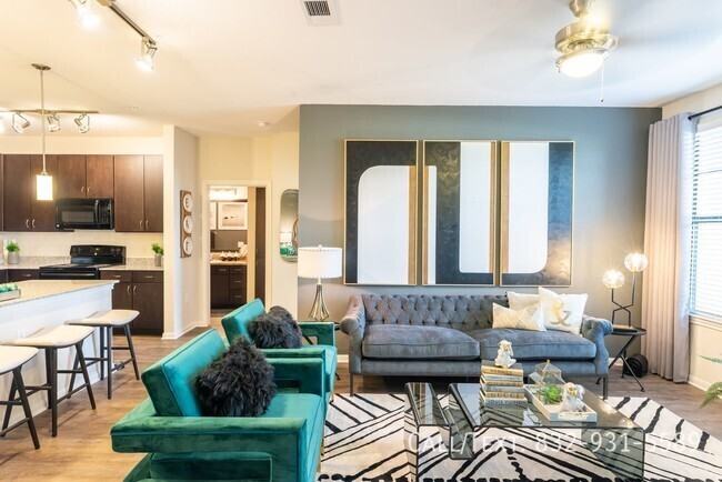 Auburn Knoll Ave #HLH - Photo 4 of 13